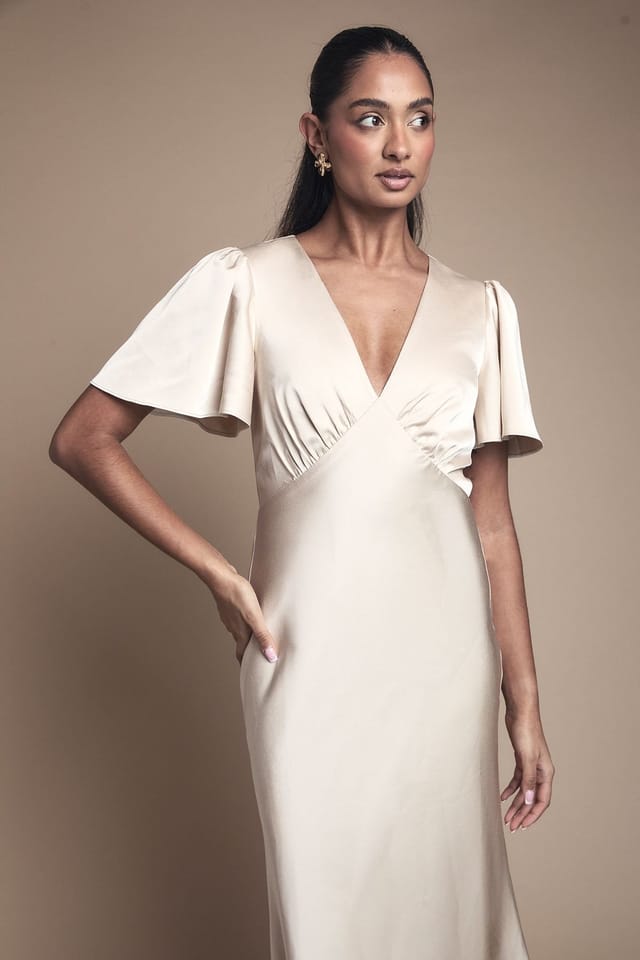 Oasis Oasis Women's Deep V Fluted Sleeve Maxi Bridesmaid Dress in Champagne - 2