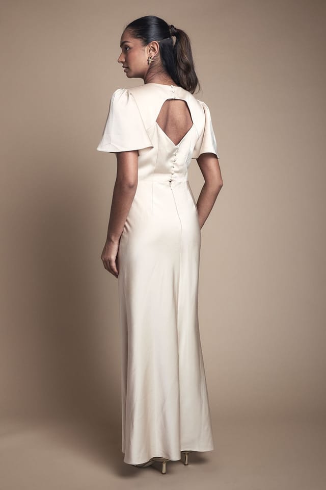 Oasis Oasis Women's Deep V Fluted Sleeve Maxi Bridesmaid Dress in Champagne - 3