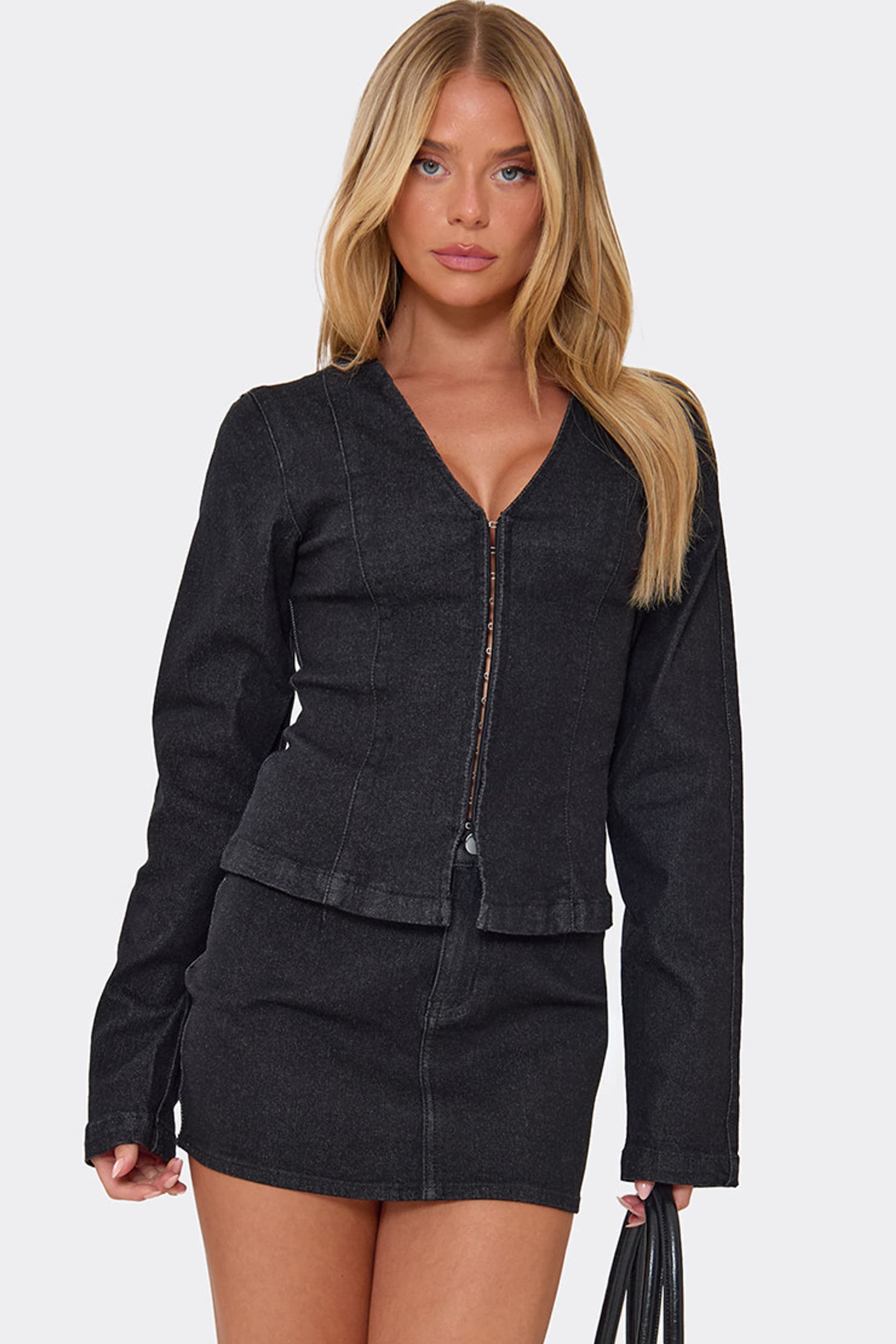 EGO EGO Women's Fitted Long Sleeve Hook & Eye V-neck Denim Top in Dark Grey