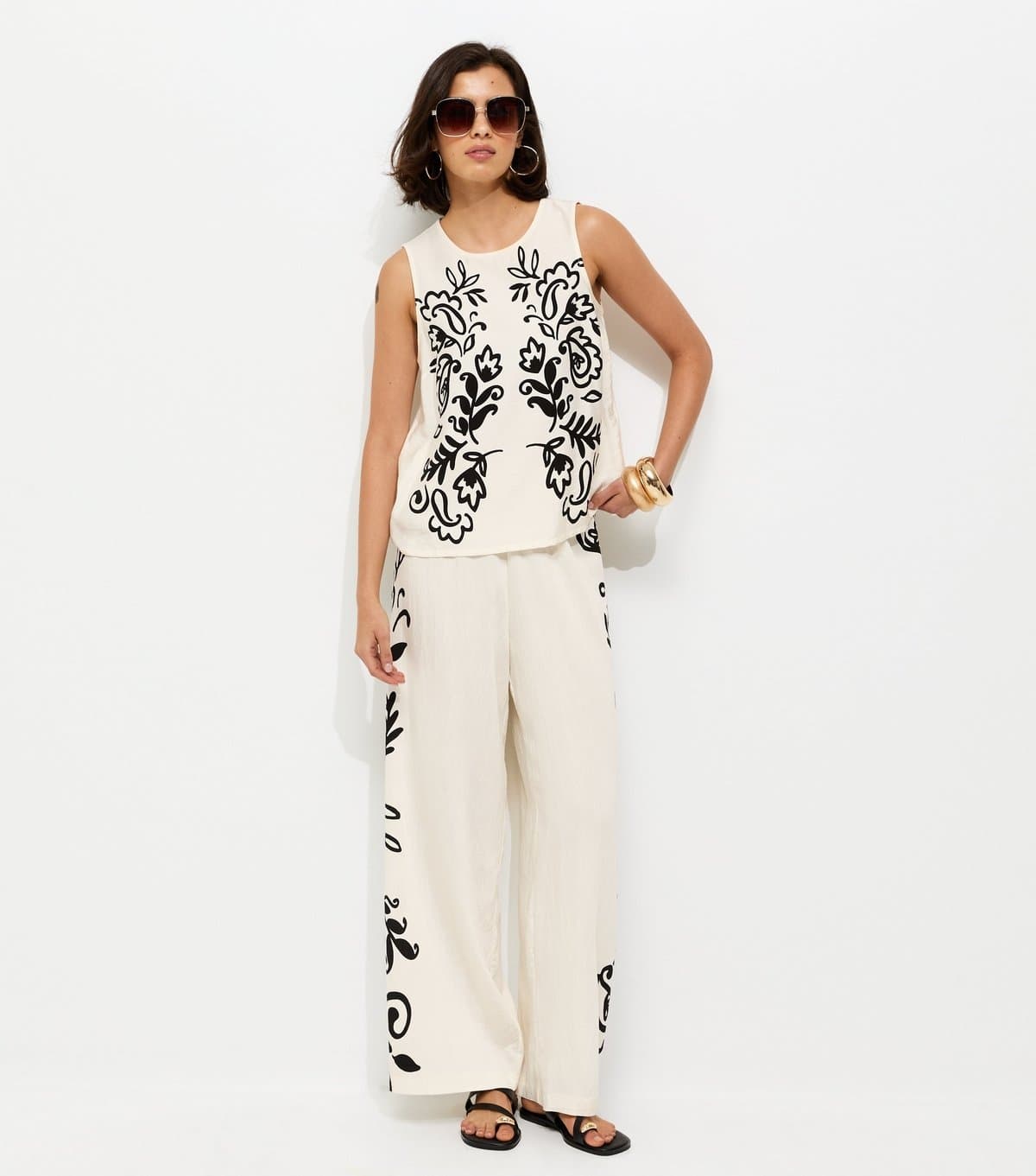 New Look Women's Cream and Black Floral Side Wide Leg Trousers New Look