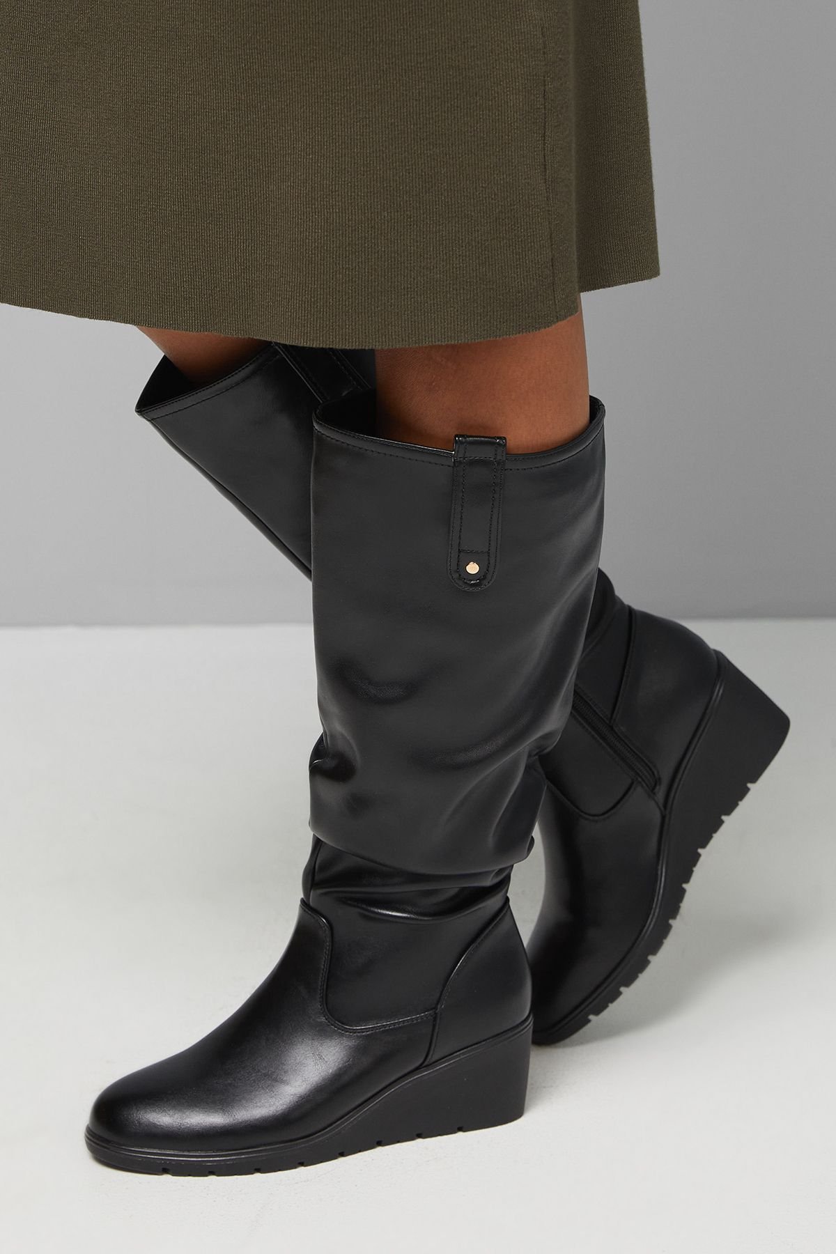Good For the Sole Good For the Sole Women's : Laura Comfort Ruched Medium Casual Wedge Knee Boots in Black - 2