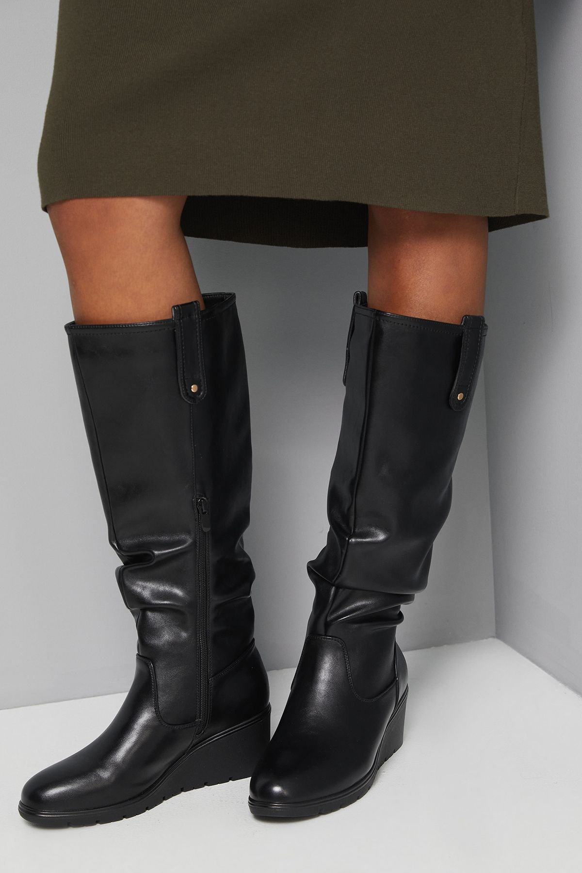 Good For the Sole Good For the Sole Women's : Laura Comfort Ruched Medium Casual Wedge Knee Boots in Black - 3