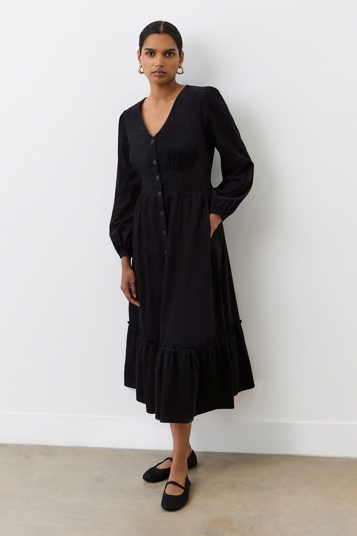 Finery London Finery London Women's Arizona Long Sleeve Corduroy Midi Dress in True Black - 4