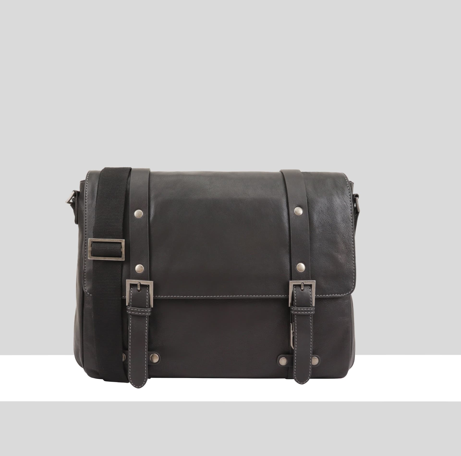 Paul Costelloe Paul Costelloe Men's Black Leather Manbag