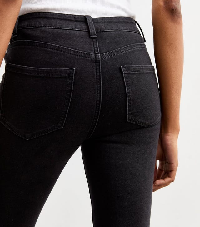 New Look Women's Petite Washed Black Mid Rise Slim Jeans New Look - 2