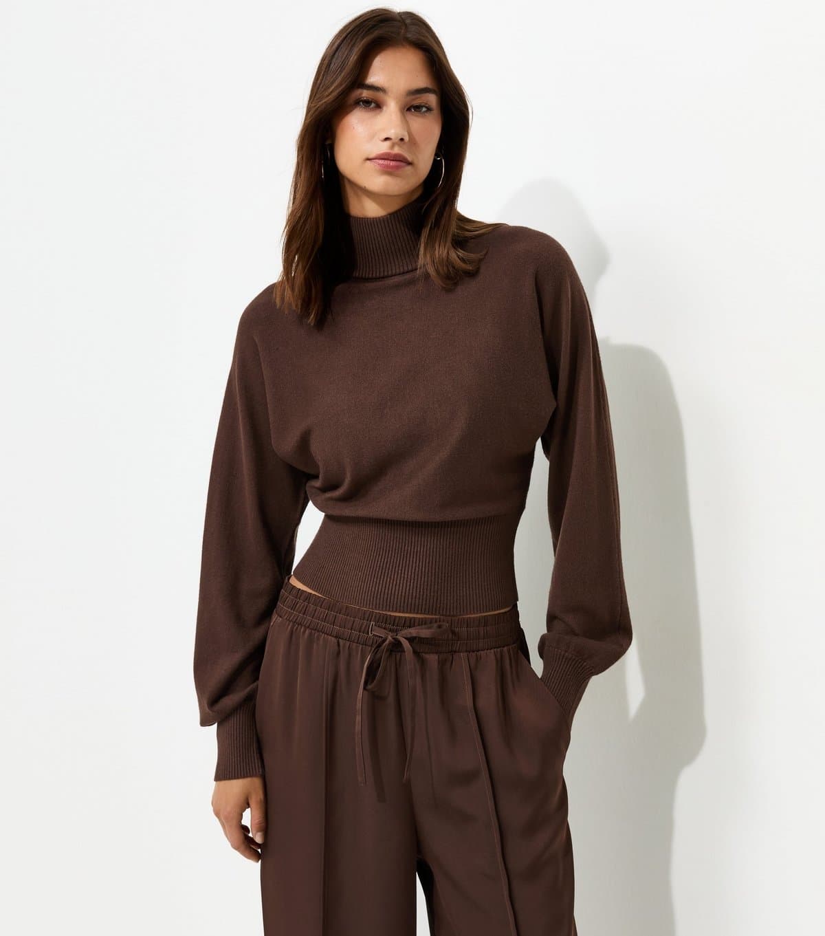 New Look Women's Dark Brown High Neck Batwing Sleeve Knitted Jumper New Look