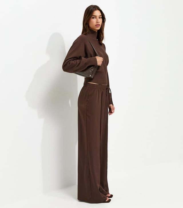 New Look Women's Dark Brown High Neck Batwing Sleeve Knitted Jumper New Look - 3