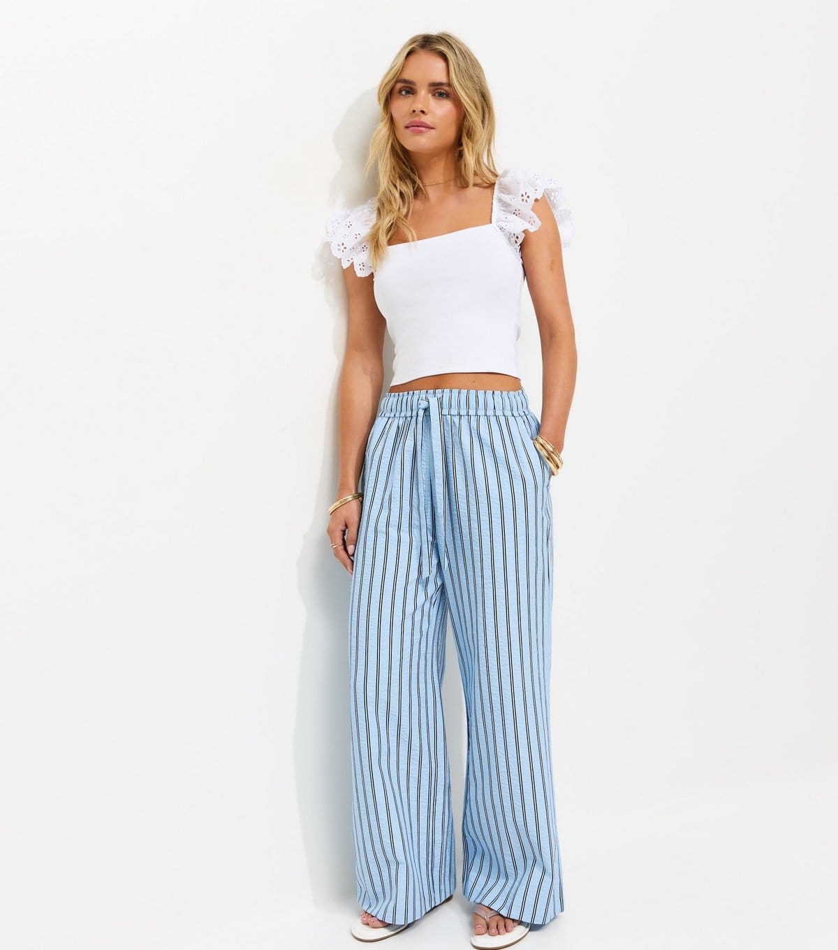 Women's Petite Blue Seersucker Wide Leg Trousers New Look