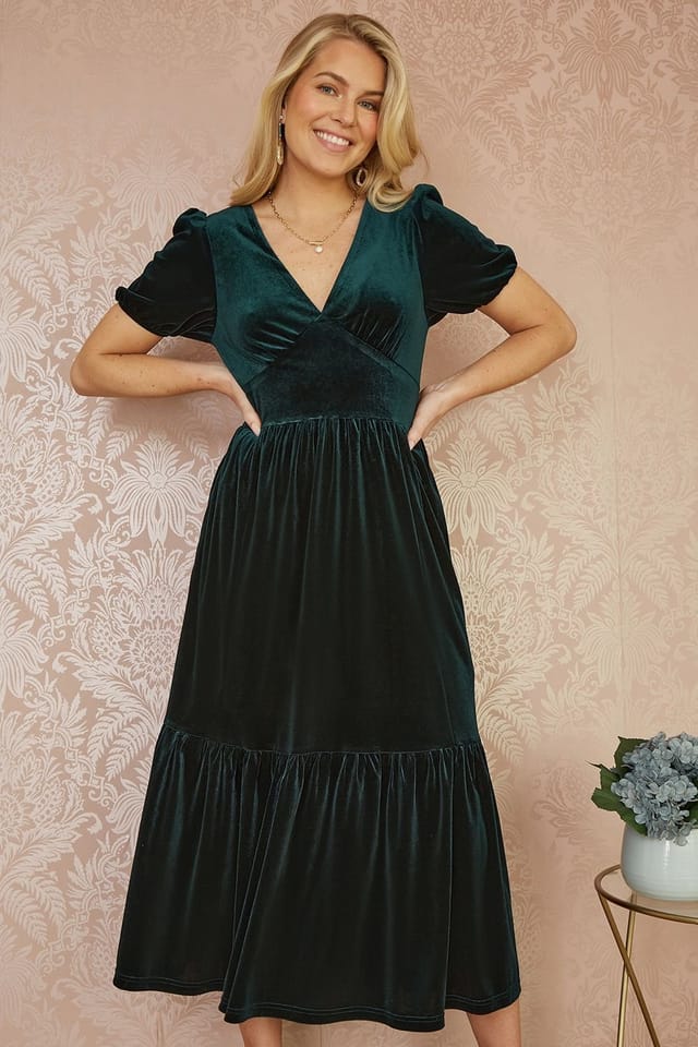 Yumi Yumi Women's Green Velvet Midi Dress - 2