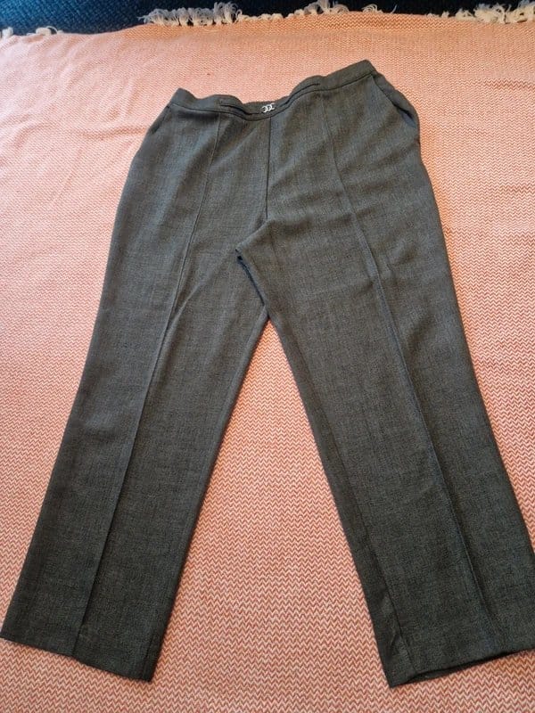 Marks & Spencer Size 18 smart trousers marks and Spencer - 1