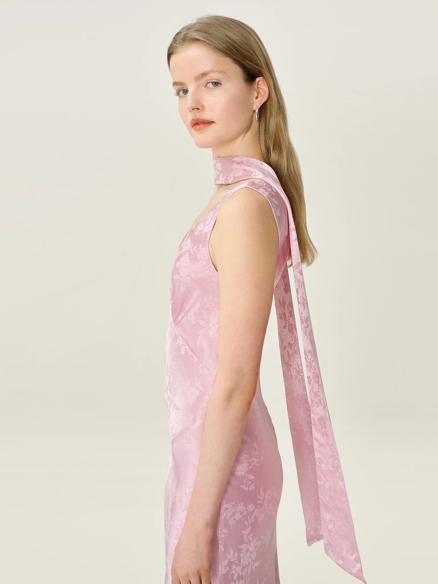 OMNES Scarlett Scarf in Bleached Mauve - 2