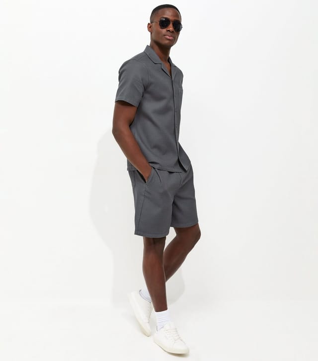 New Look Men's Dark Grey Waffle Drawstring Shorts New Look - 2
