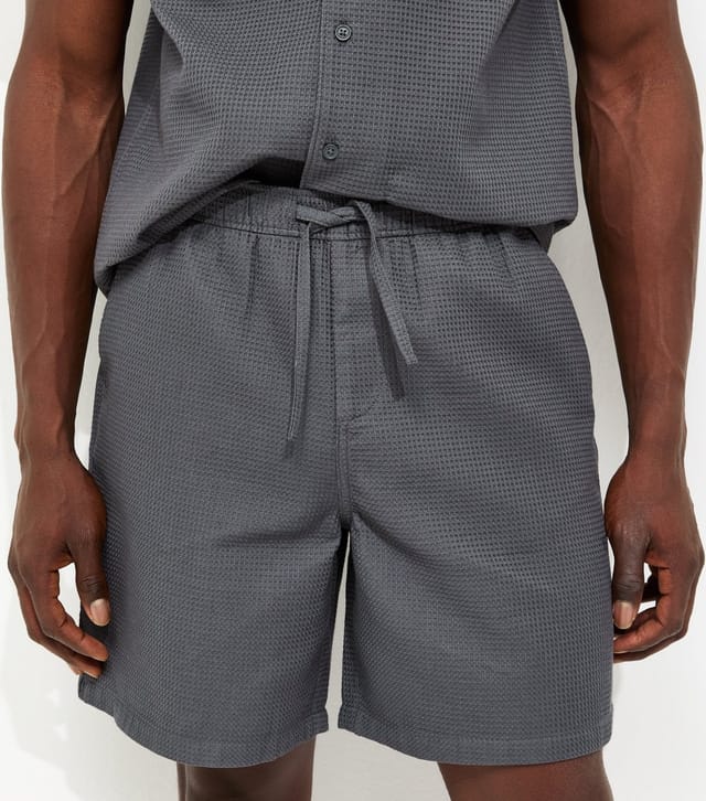 New Look Men's Dark Grey Waffle Drawstring Shorts New Look - 3