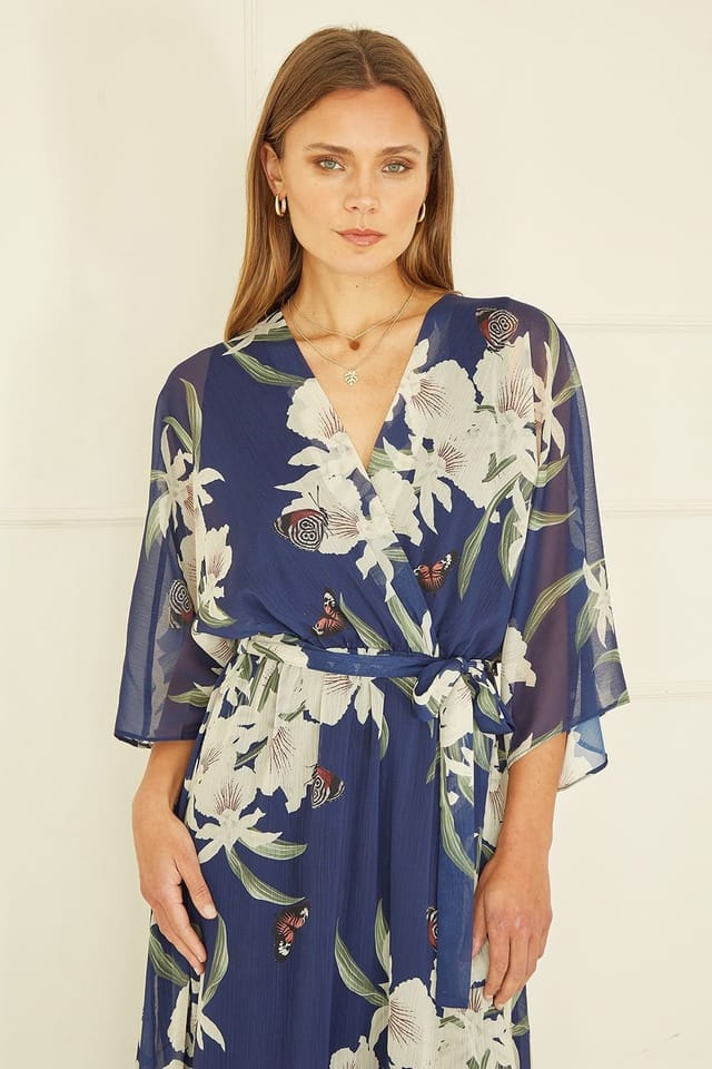Yumi Yumi Women's Navy Floral Kimono Sleeves Dip Hem Wrap Midi Dress - 2