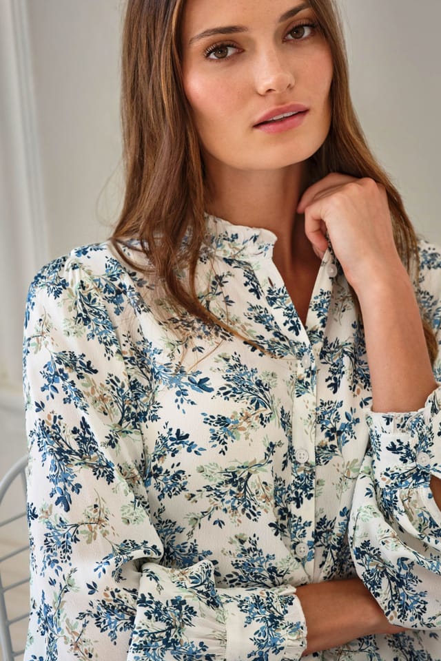 Pure Collection Pure Collection Women's Frill Neck Detail Blouse in White - 2