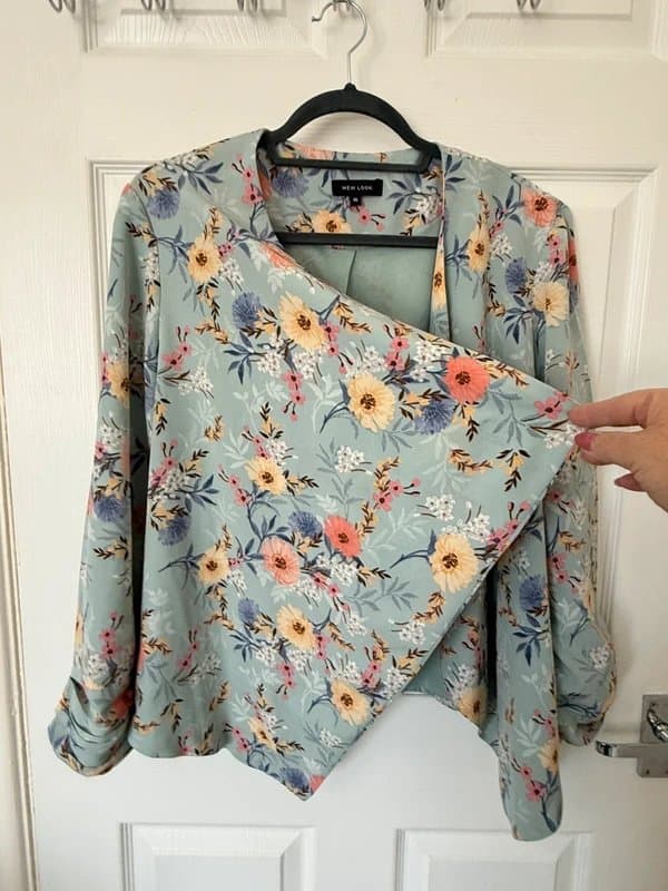 New Look New look floral waterfall jacket blue size 16