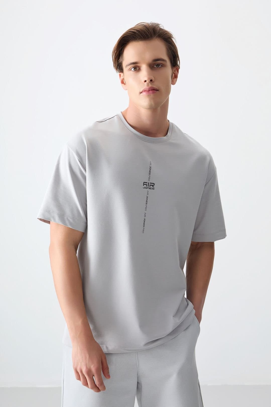 Tommy Life Tommy Life Men's Oversized Printed Crew Neck T-Shirt in Light Grey