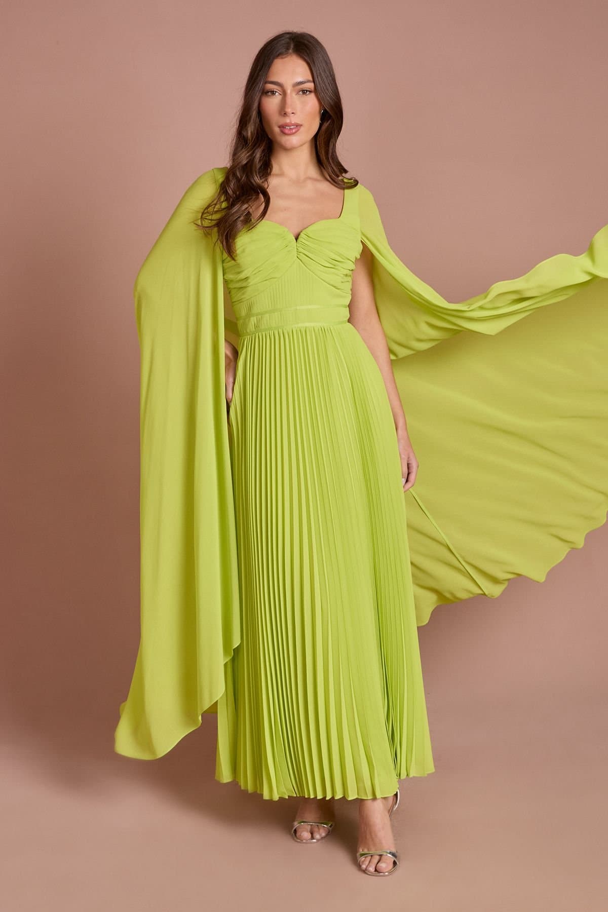 Coast Coast Women's Cape Sleeve Sweetheart Neckline Pleated Maxi Dress in Chartreuse