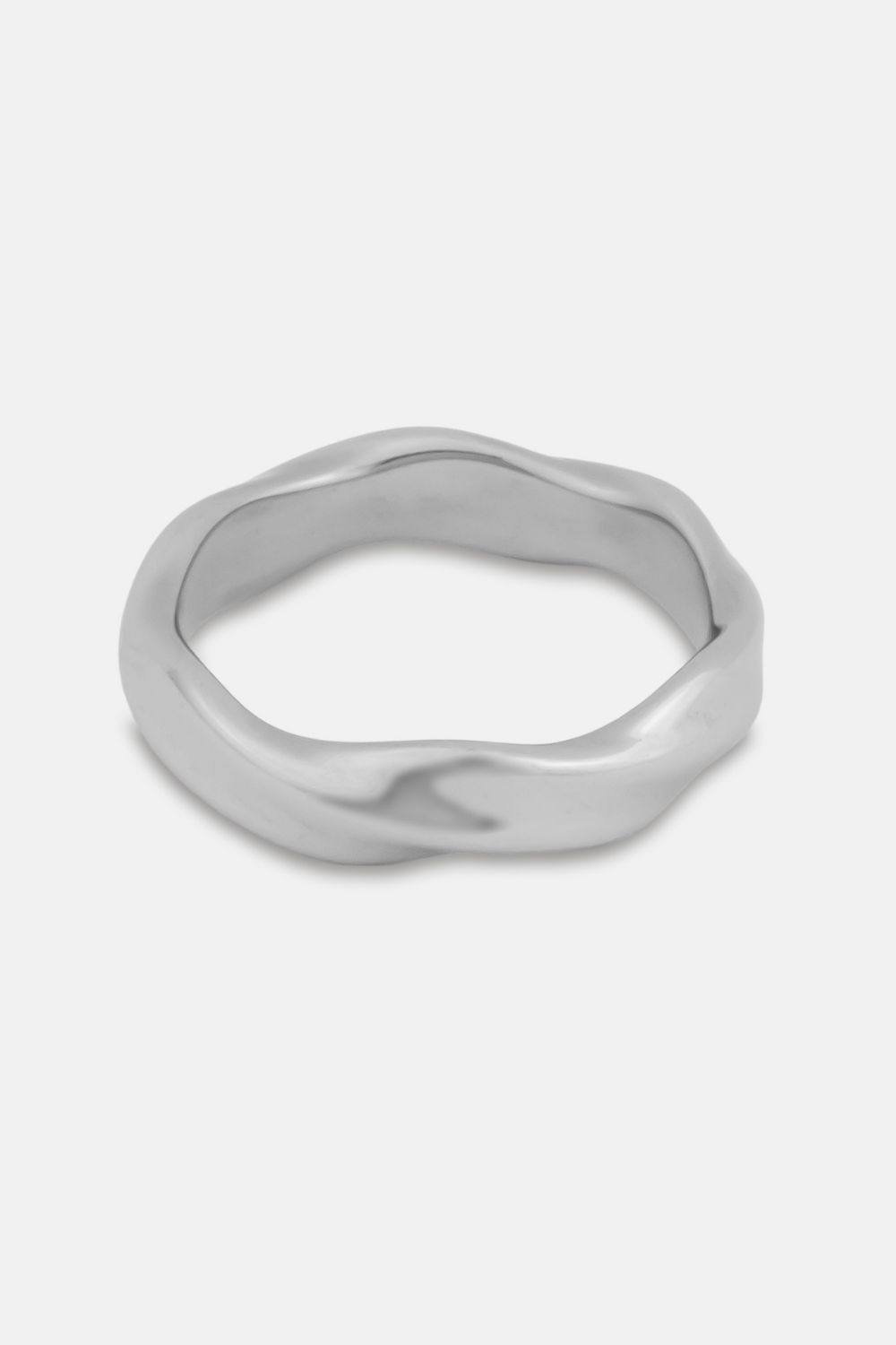 Outrage London Outrage London Men's Wavy Silver Band Ring 6mm - 3