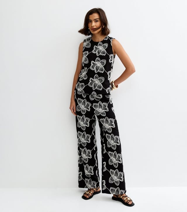 New Look Women's Black Embroidered Floral Curved Hem Top New Look - 2