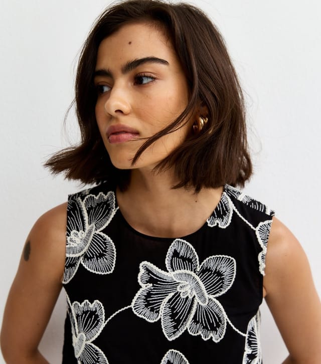 New Look Women's Black Embroidered Floral Curved Hem Top New Look - 3