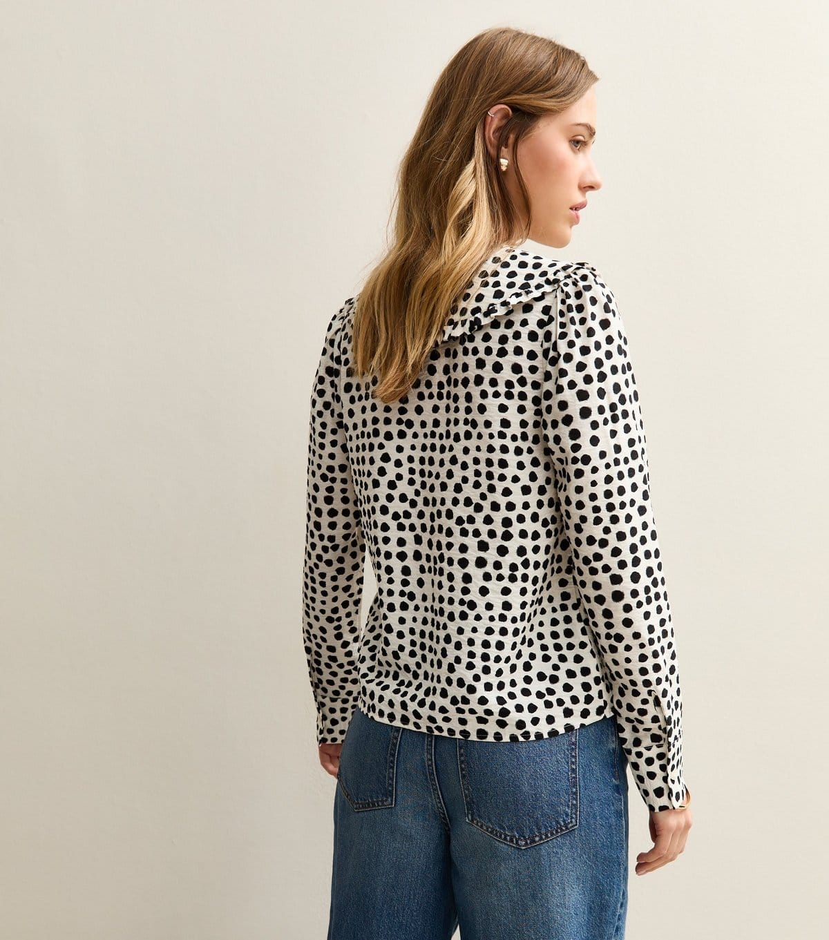 New Look Women's White Spotty Frill Collar Shirt New Look - 4