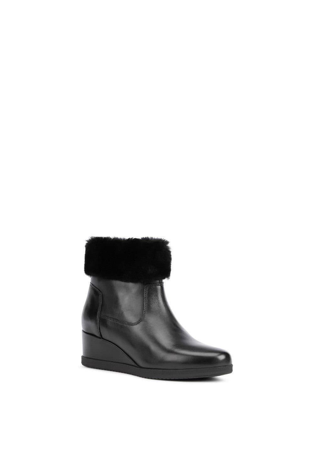 Geox Geox Women's 'Anylla' Leather & Sheepskin Ankle Boots in Black