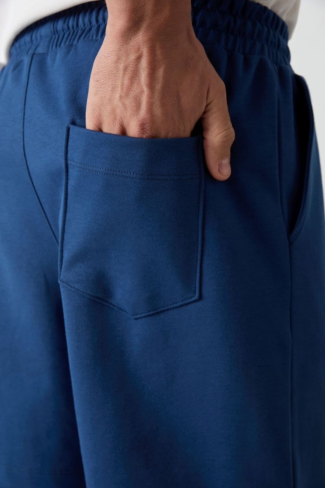 Tommy Life Tommy Life Men's Cotton-polyester Sweat Shorts in Blue - 4