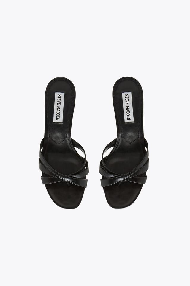 Steve Madden STEVE MADDEN Women's 'Cary 017' Leather Sandals in Black - 2