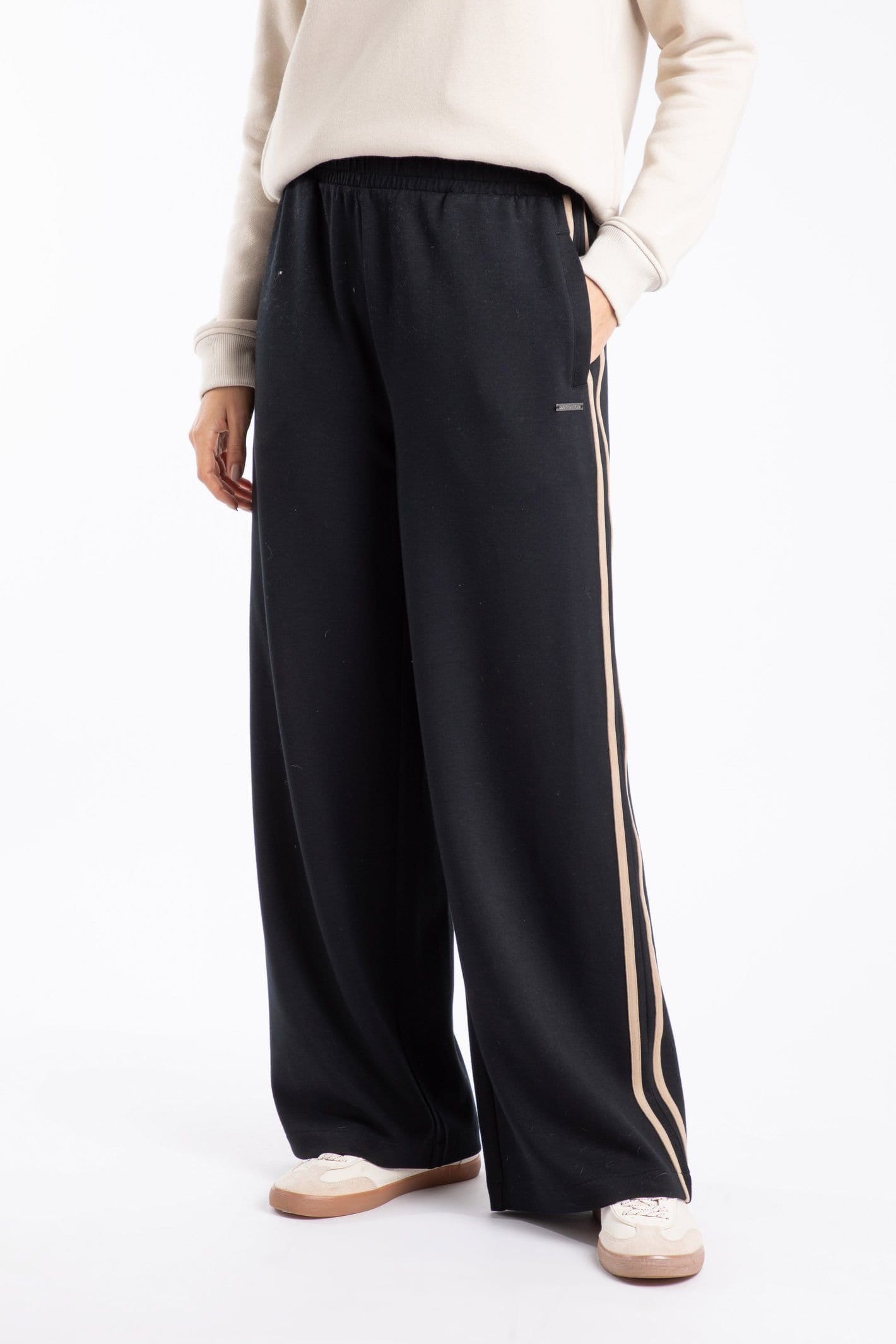 Weird Fish Weird Fish Women's Ivy Jersey Wide Leg Trouser in Black - 4