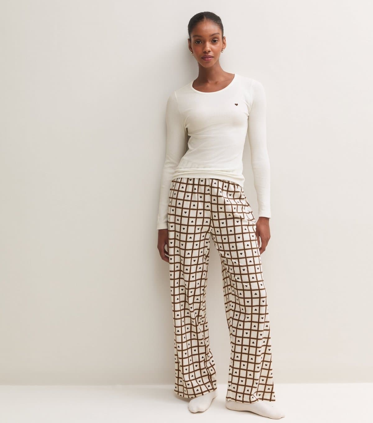 New Look Women's Cream Cotton Rich Check Heart Print Long Sleeve Top and Trousers Pyjama Set New Look