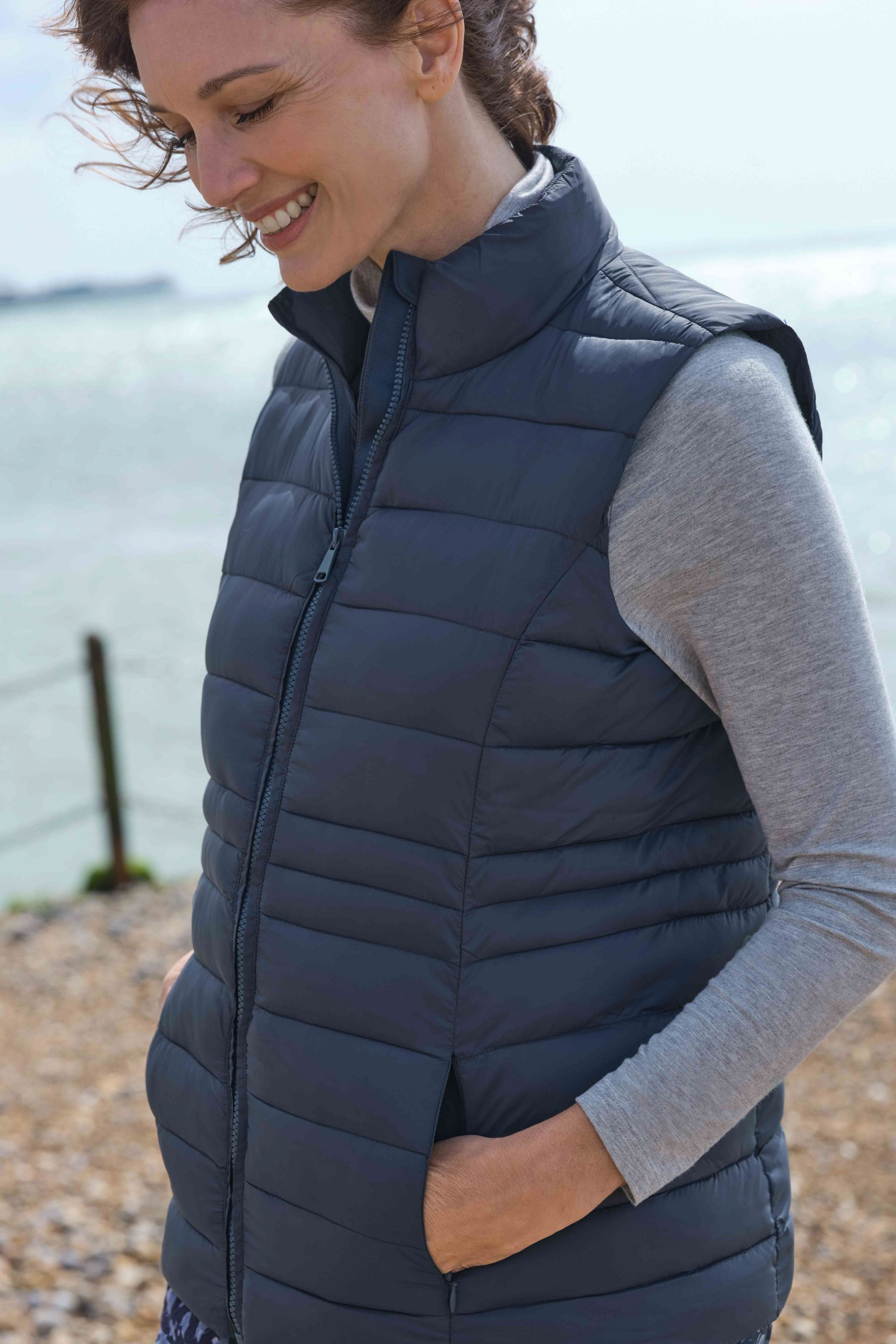 WoolOvers WoolOvers Women's Lynford Puffer Gilet in Navy - 3