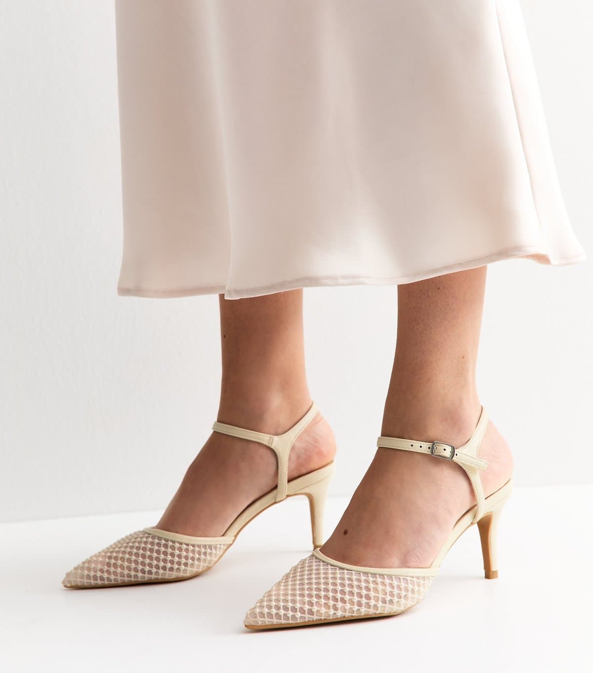 New Look Women's Off White Faux Pearl Open Back Court Shoes Vegan New Look