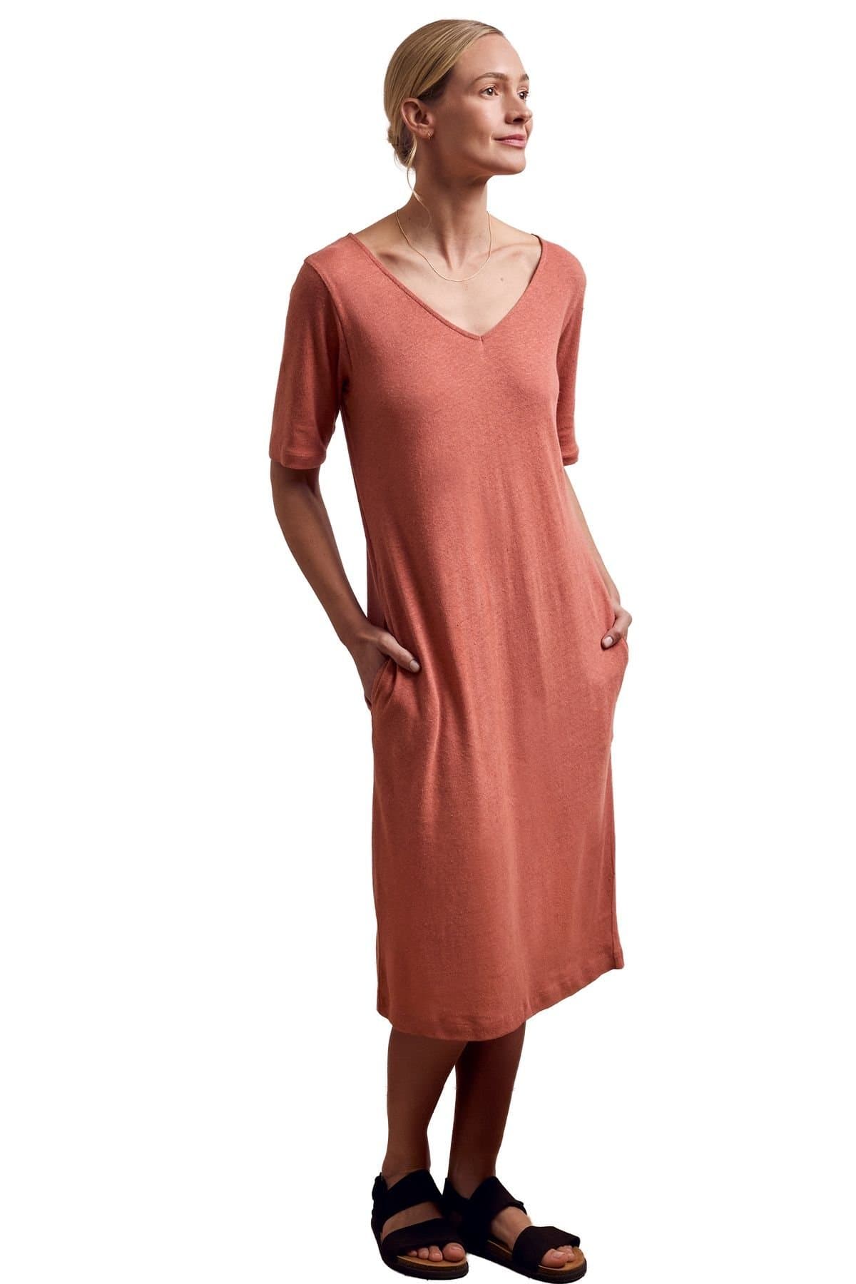 Celtic & Co Celtic & Co Women's Linen Blend V-Neck Midi Dress in Light Red