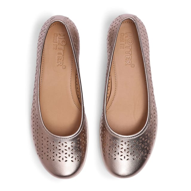 Hotter Hotter Women's 'Livvy II' Ballet Pumps in Rose Gold - 3
