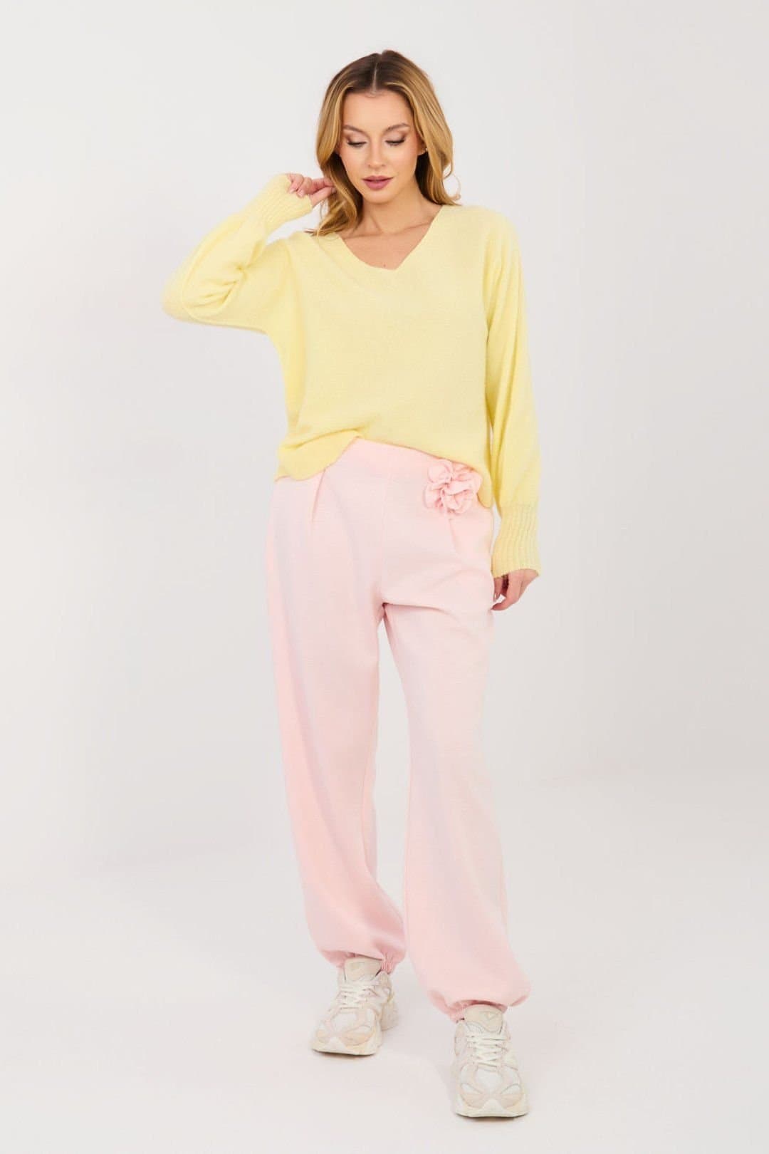Love Lace Love Lace Women's Elegant Jogger Sweatpants with Brooch Detail in Pink