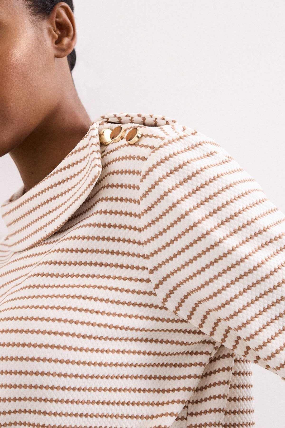 Phase Eight Phase Eight Women's Remy Textured Top in Ecru - 4