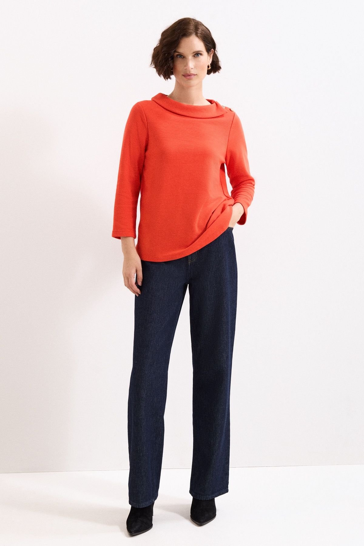 Phase Eight Phase Eight Women's Remy Textured Top in Scarlet - 3