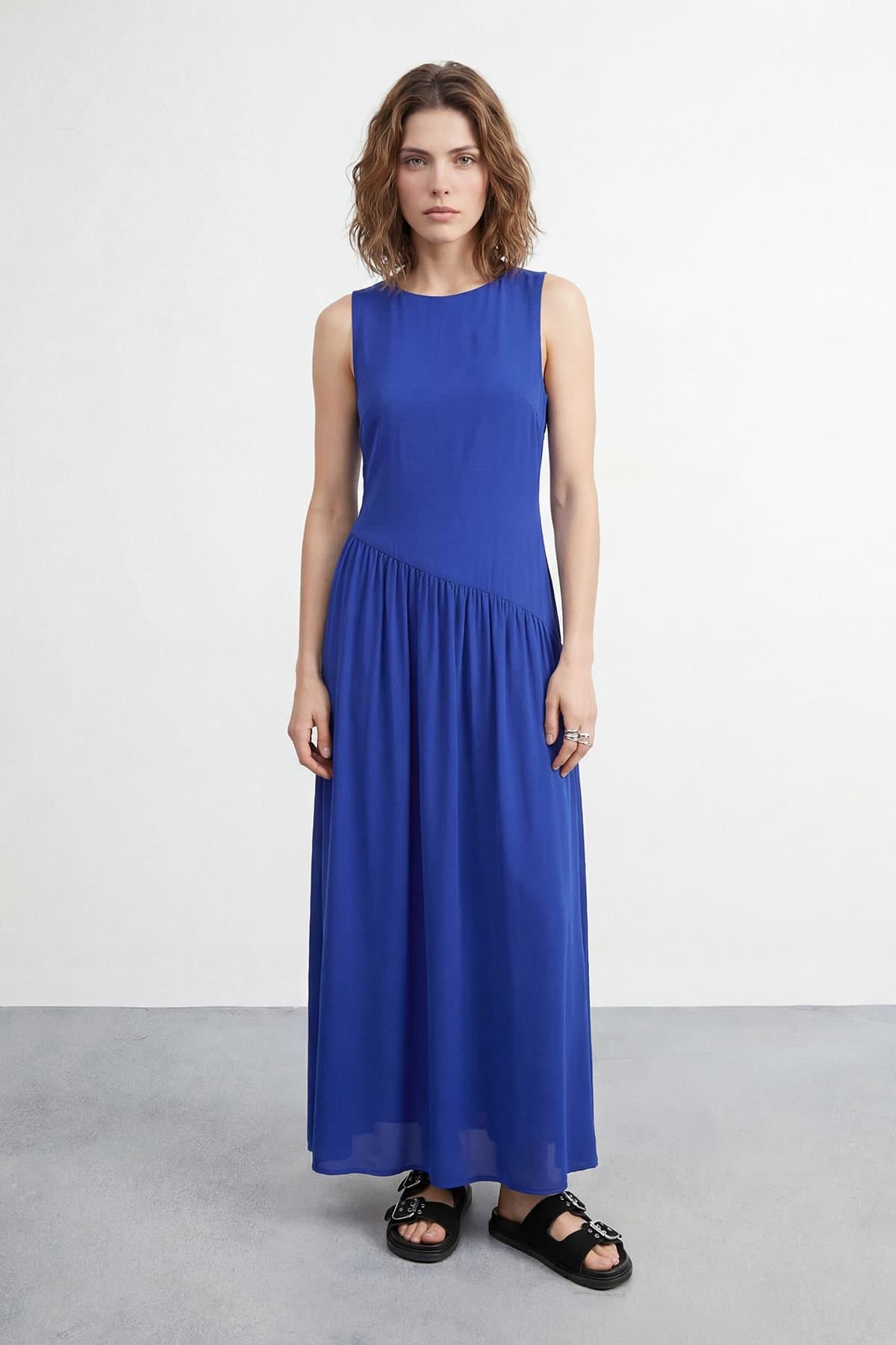 Warehouse Warehouse Women's Petite Plain Dropped Waist Chiffon Tiered Maxi Dress in Cobalt