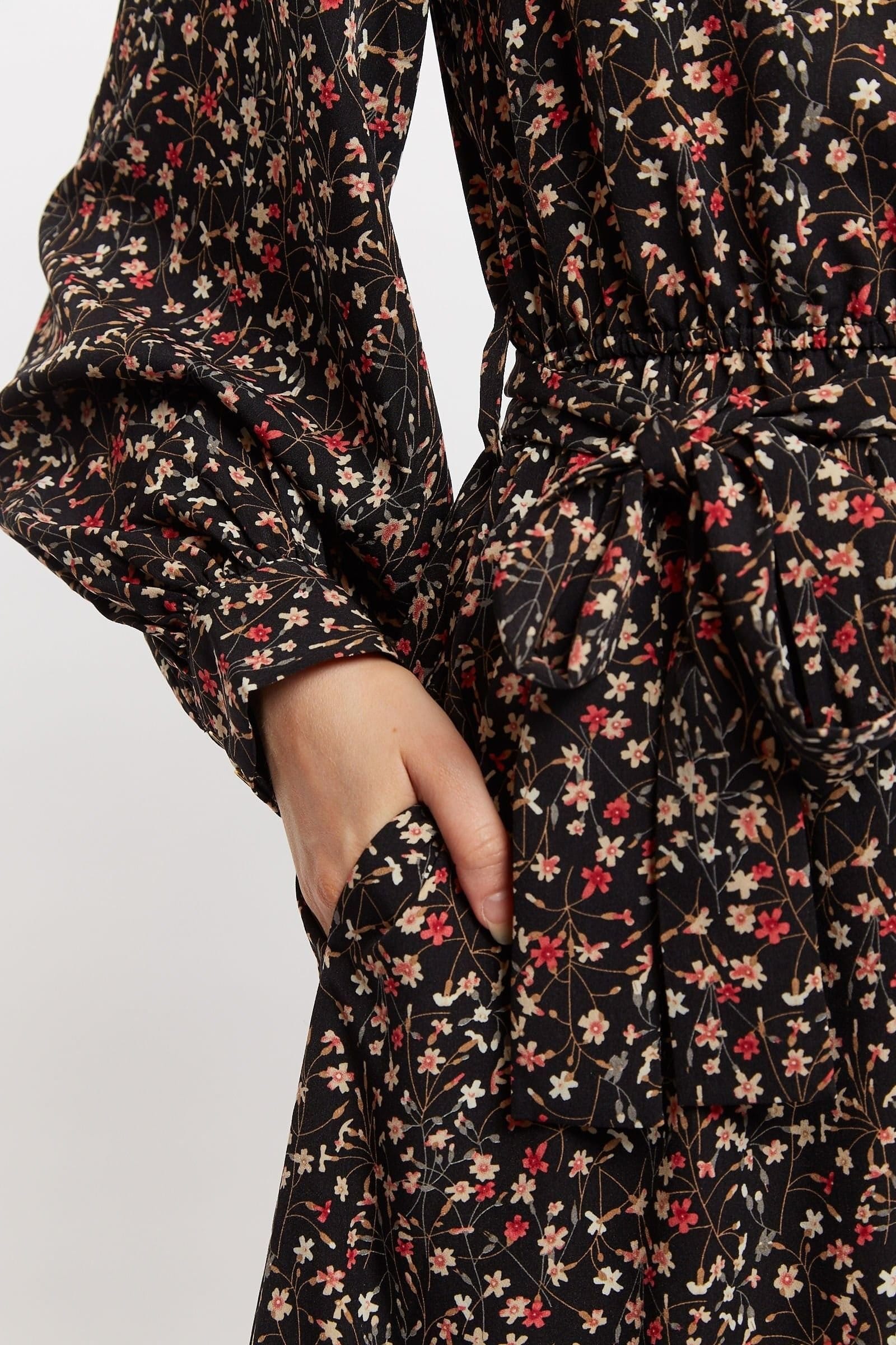 Louche Louche Women's Leonie Wax Flower Long Sleeve Midi Shirtdress in Black - 4