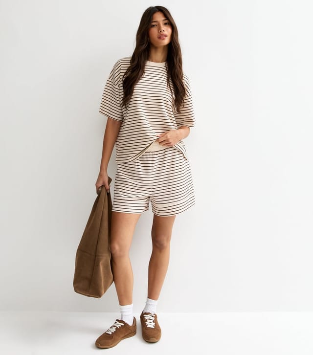 New Look Women's Premium Brown Striped Shorts New Look - 3
