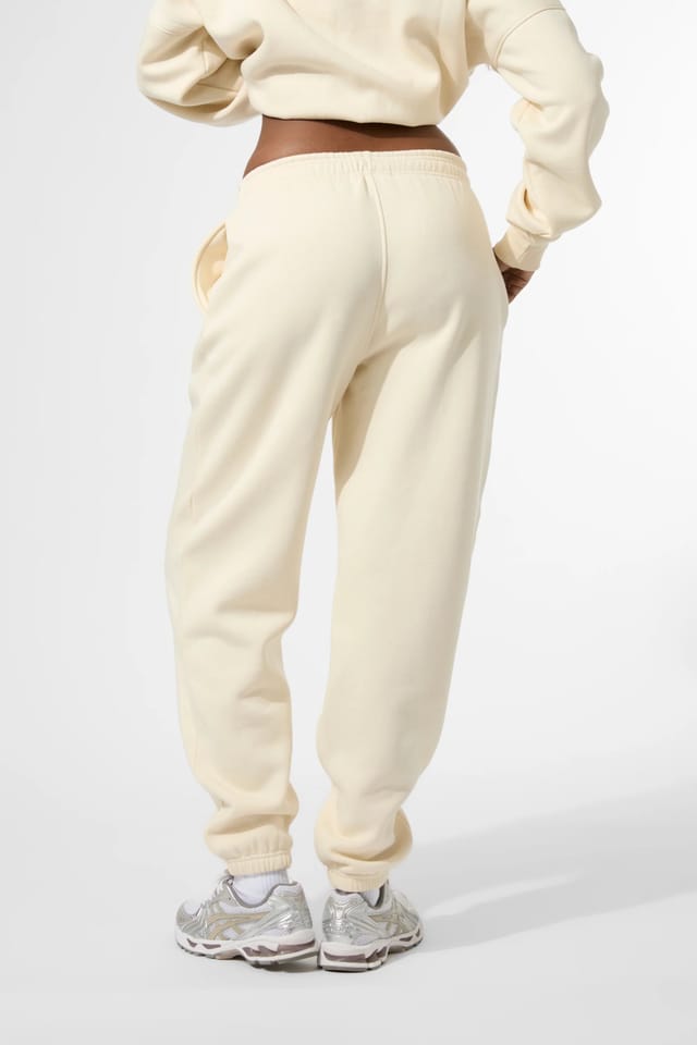 Kaiia Kaiia KTL Logo Cuffed Joggers Buttercream - 3