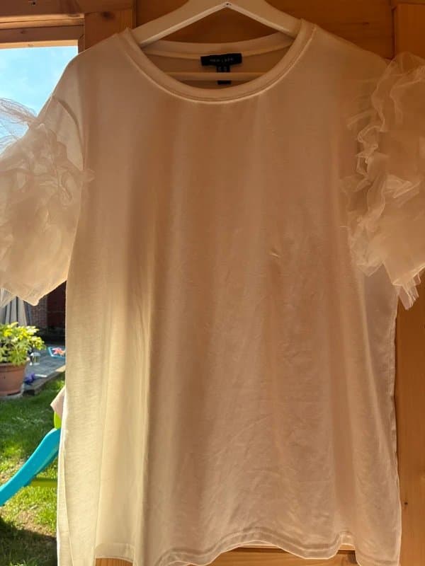 New Look new look off white tee with tulle shoulder detail uk 18