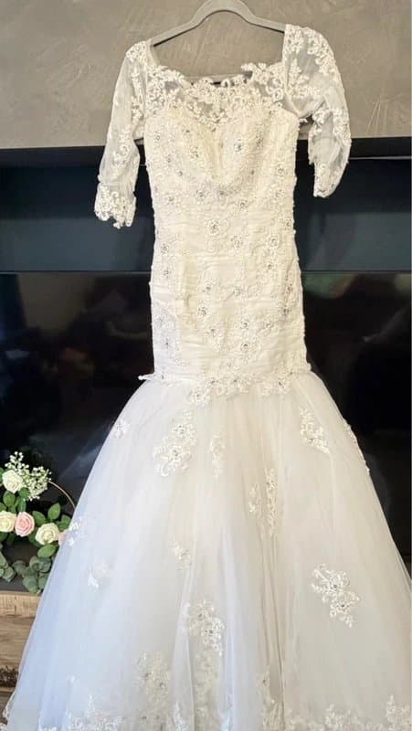 Wedding New Ex shop sample stunning lace Boho 3/4 sleeve lace/crystal wedding dress size 8