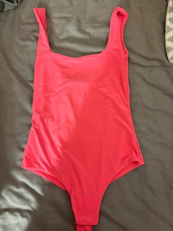 PrettyLittleThing Plt Pink Bodysuit Size 4