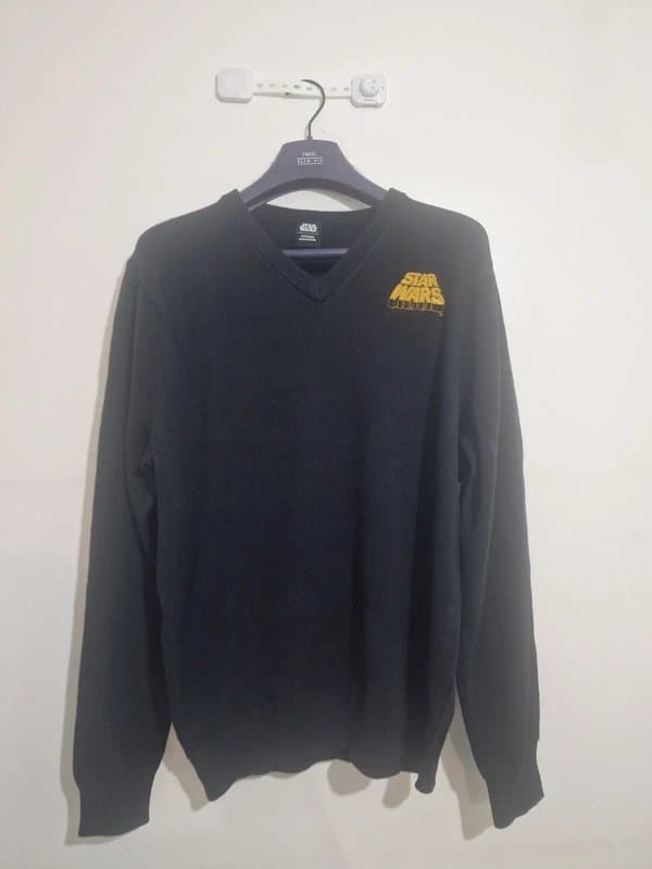 Amazon Essentials Amazon Essentials Men's Disney V-Neck Sweater Size Medium