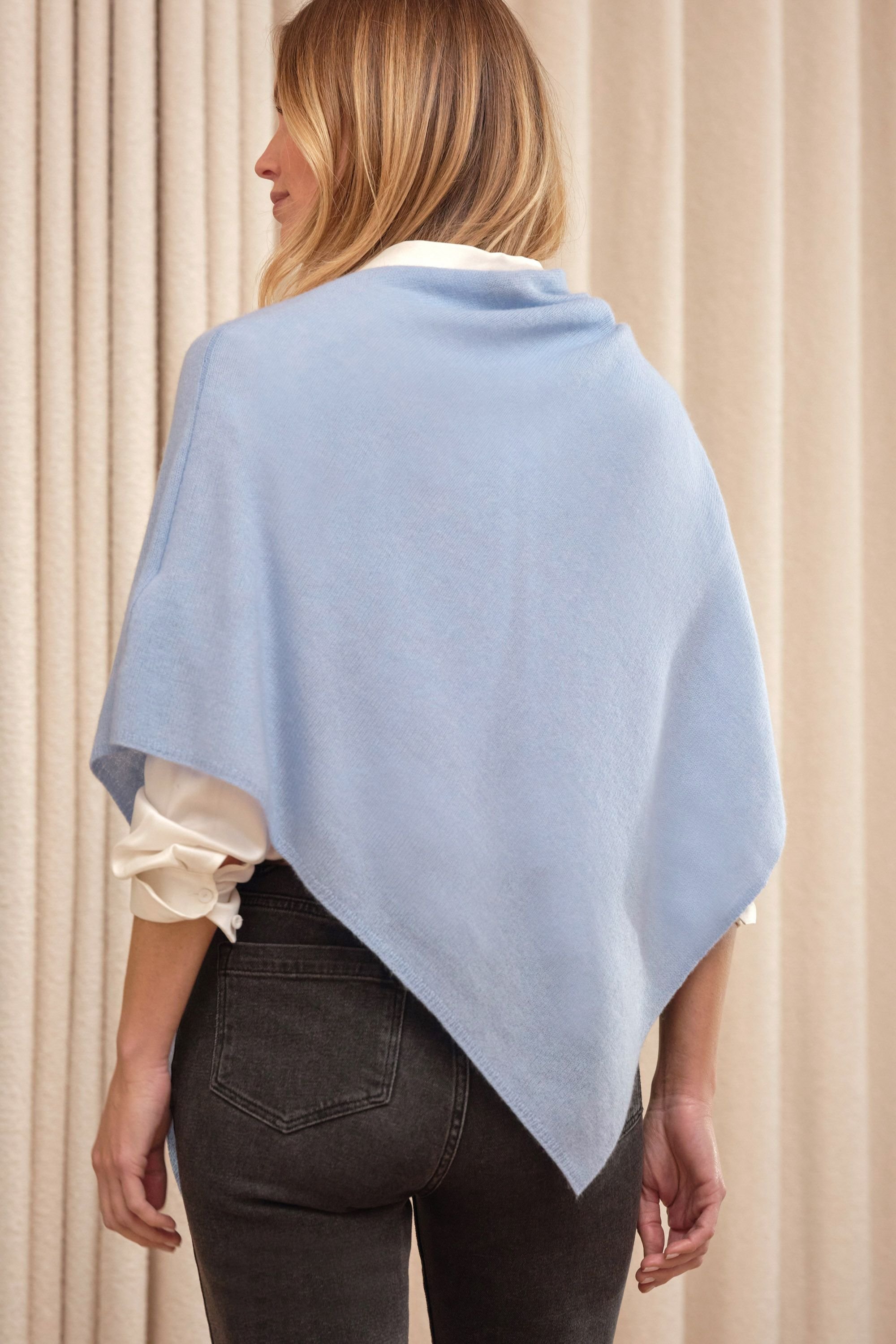 Pure Collection Pure Collection Women's Cashmere Gassato Poncho in Light Blue - 3