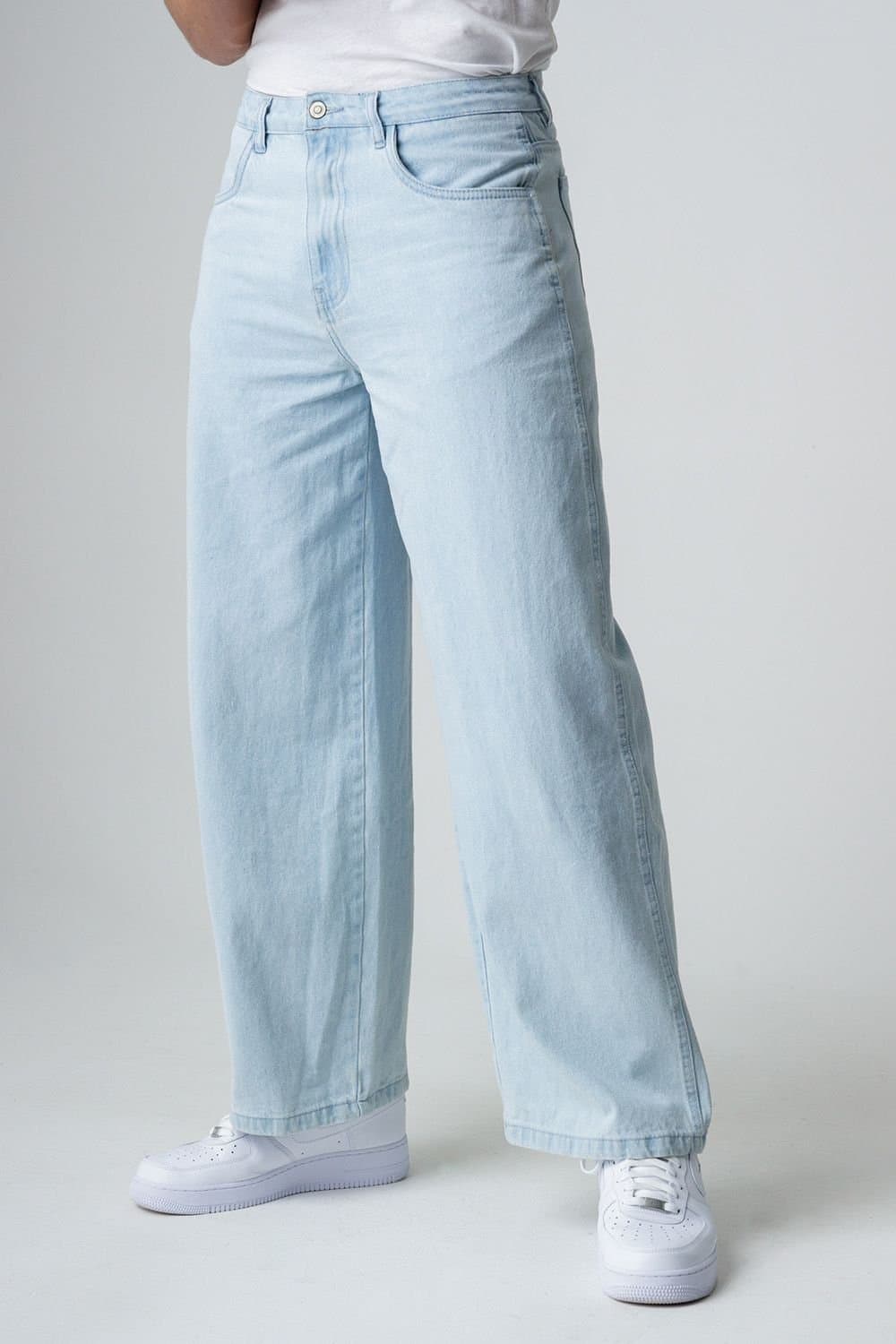 Influence Influence Men's Cotton Wide Leg Mid-Rise Jeans in Blue