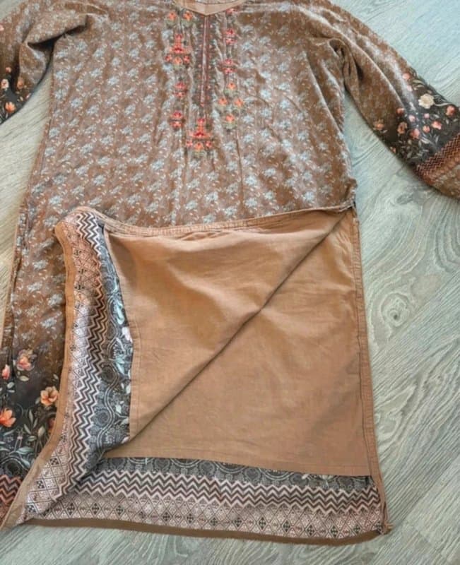 Unknown Women’s Floral Embroidered Kurti Tunic Top One Size Brown Beige Boho Ethnic Long Sleeve Top