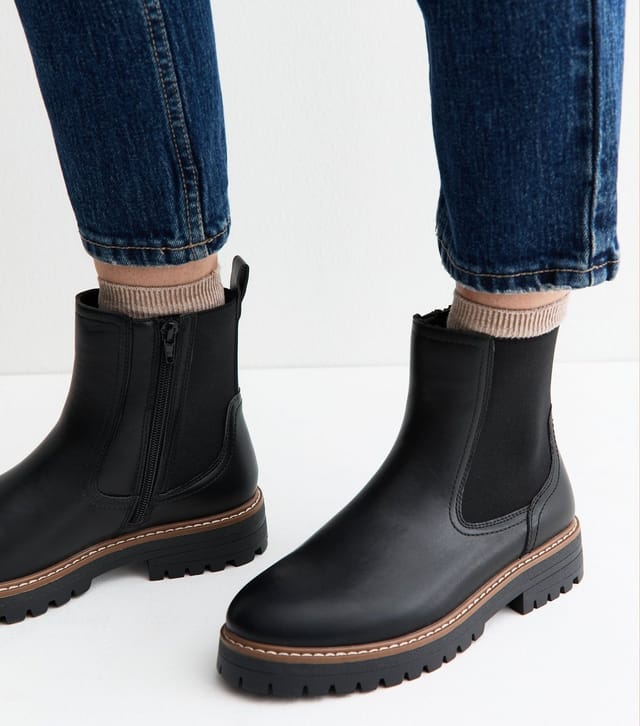 New Look Women's Wide Fit Black Faux Leather Contrast Stitch Chunky Sole Chelsea Boots Vegan New Look - 2